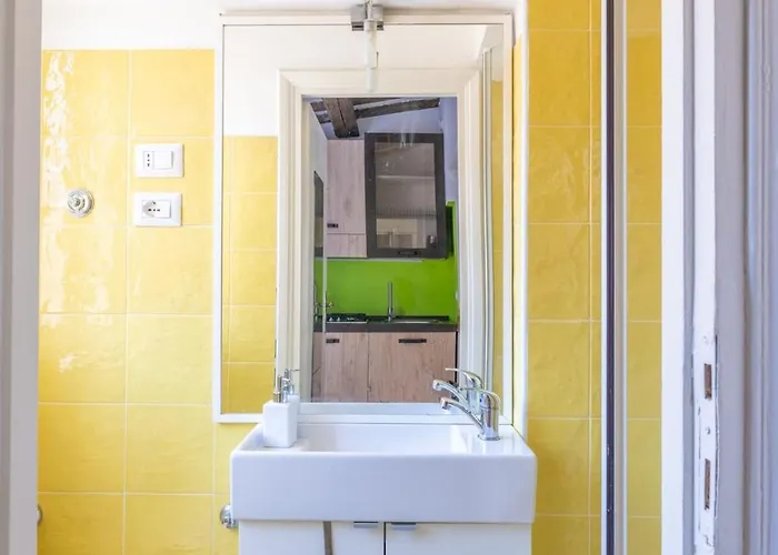 Fascinating Attic - Up To 2 Guests - Trastevere Apartamento