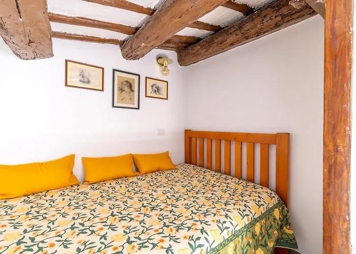 Apartamento Fascinating Attic - Up To 2 Guests - Trastevere Roma
